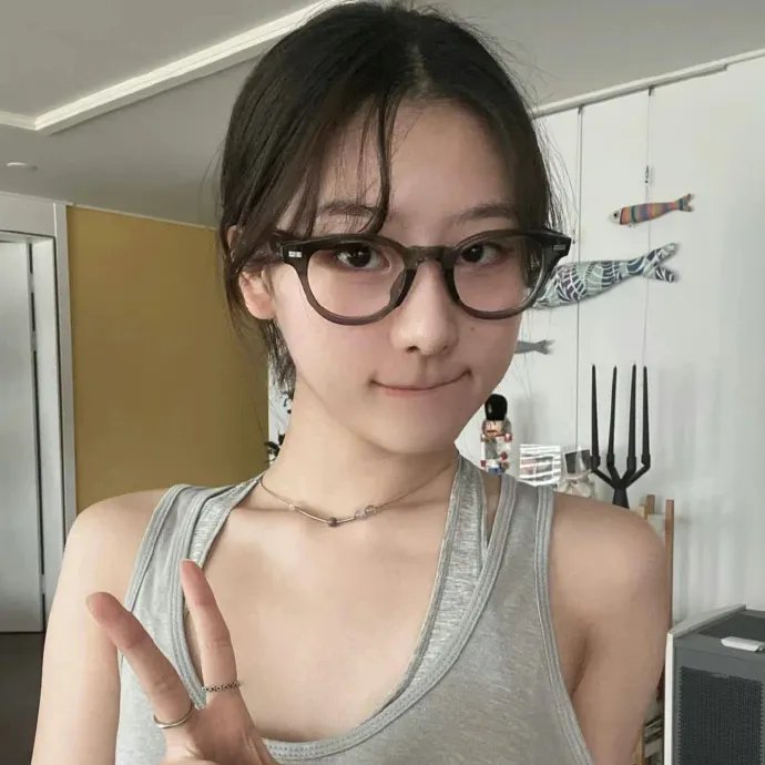 裸体门廊